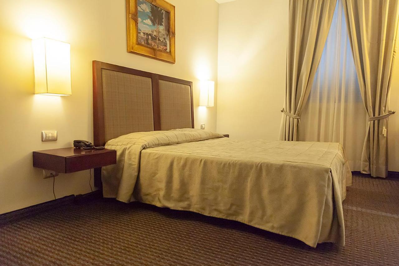 Hotel Dei Gonzaga Реджиолло Экстерьер фото